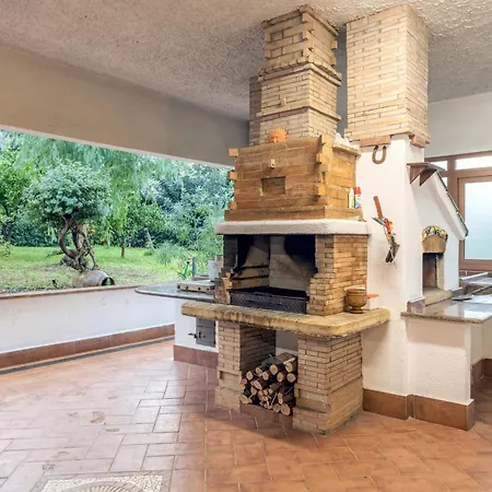 Villa In Con Piscina *